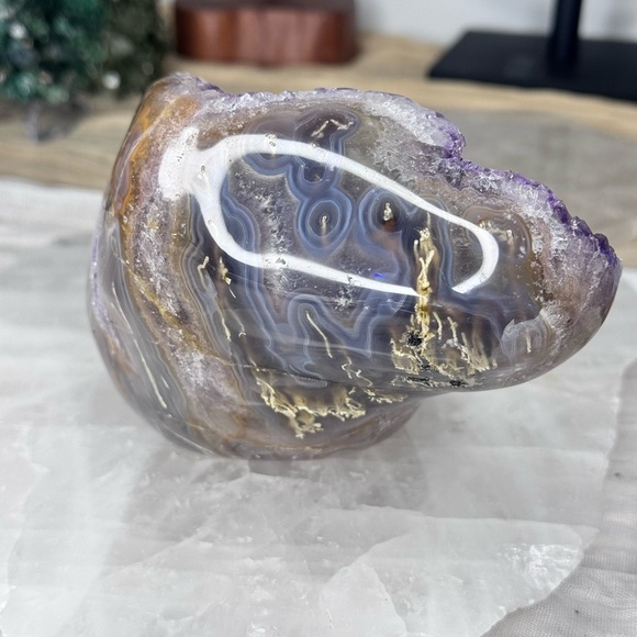 🌈 Stunning Agate Sculpture from Brazil | High-Grade Natural Stone 🌈 - Picture 9 of 11